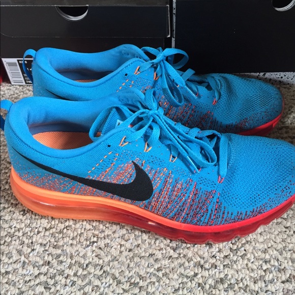 Nike Other - Flyknit Nike Max